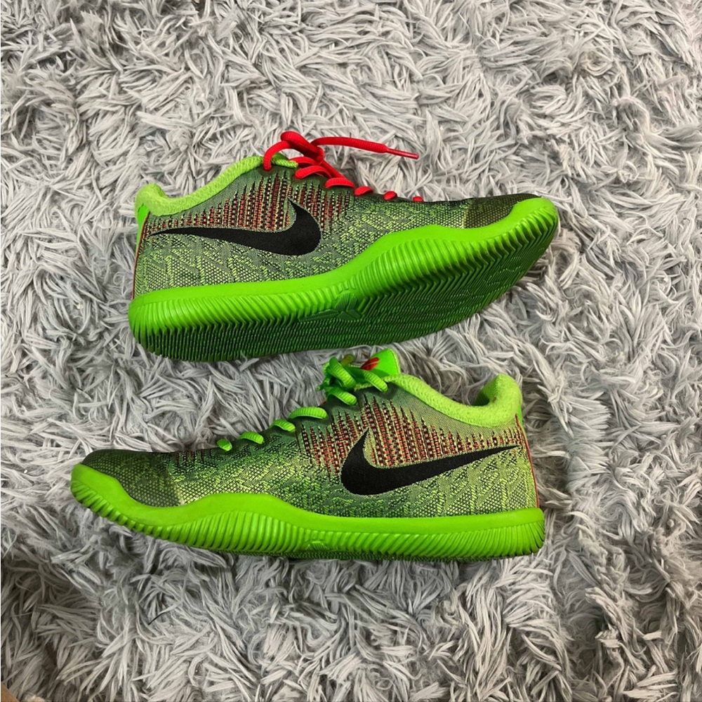 2018 Mamba Rage Grinch Size 7 Nike Kobe